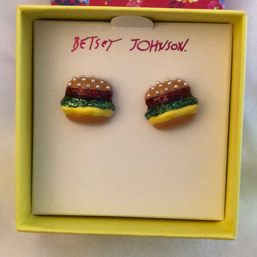 Betsey Johnson Gold Tone Hamburger Stud Earrings Faux Pearl Accents NIB